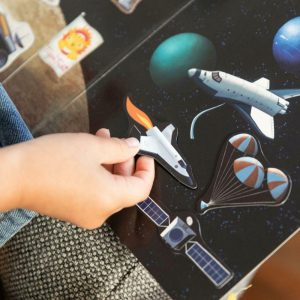 Tiger Tribe: Magna Carry – Space Explorer Fold Out Magnetic Play Scene | Arts & Crafts Arts & Crafts Arts & Crafts